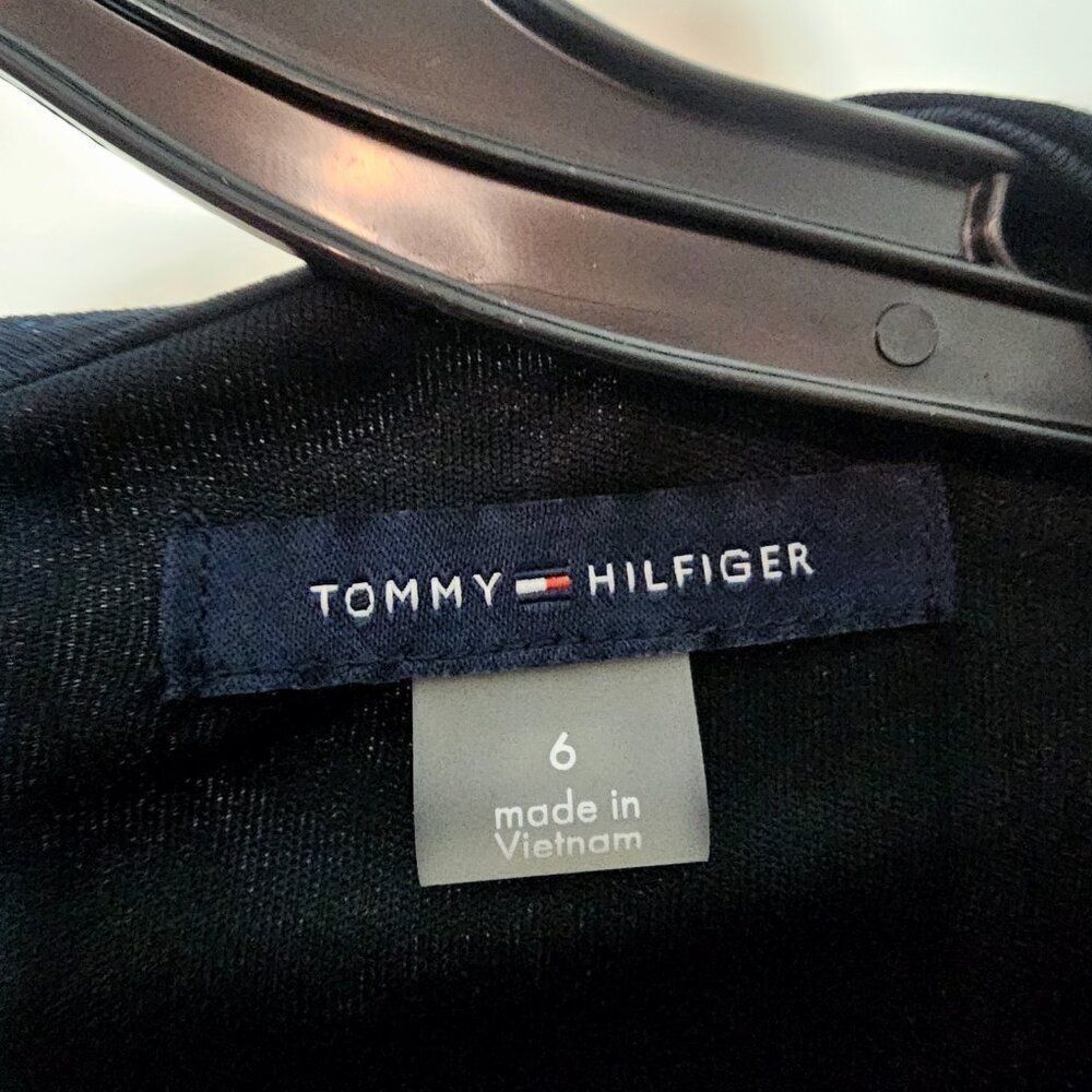 NWT Tommy Hilfiger Navy Blue Textured Velvet Semi-burnout Faux Wrap Dress Size 6 - Picture 4 of 5